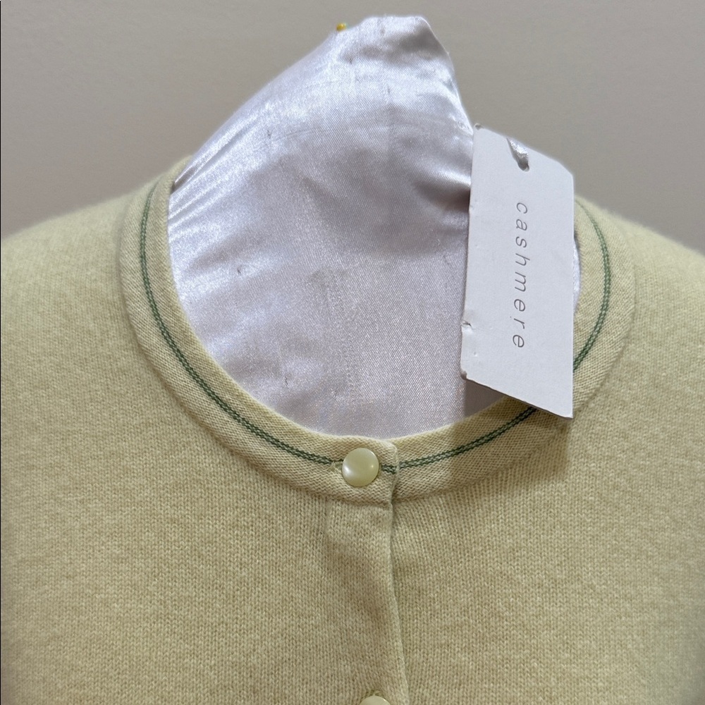 *NWT - GAP 100% Cashmere Women's Light Yellow/Green Cardigan (sz lg) - Picture 3 of 4